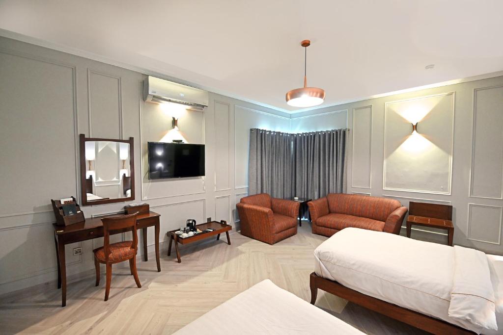 The Residency Hotel - Economy Twin Room
