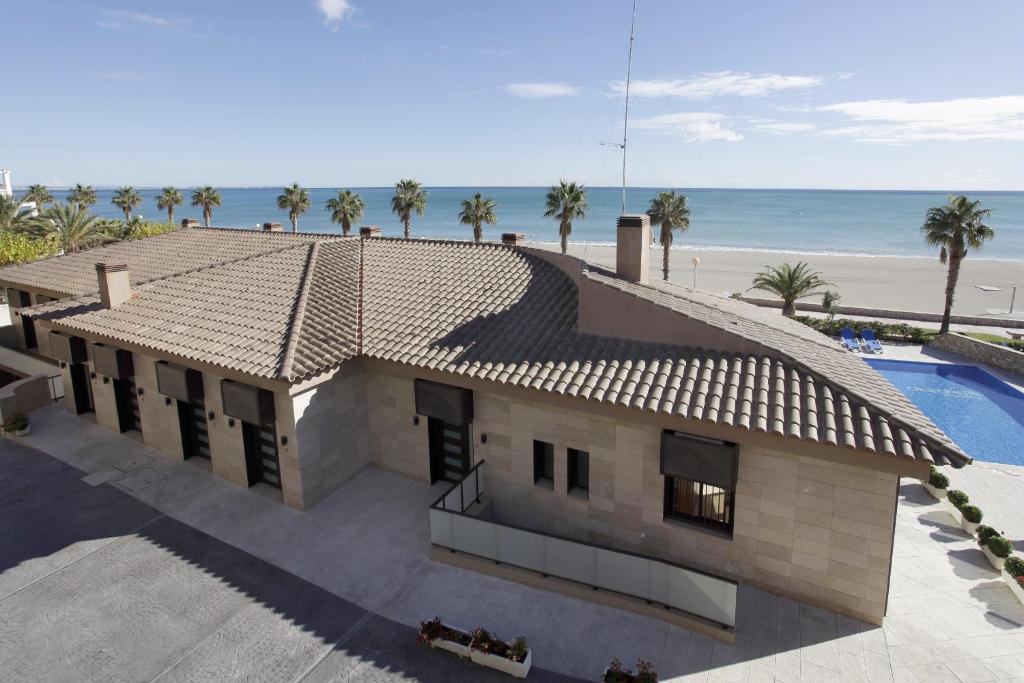Cala Cristal by Pierre & Vacances Premium, Miami Platja ...