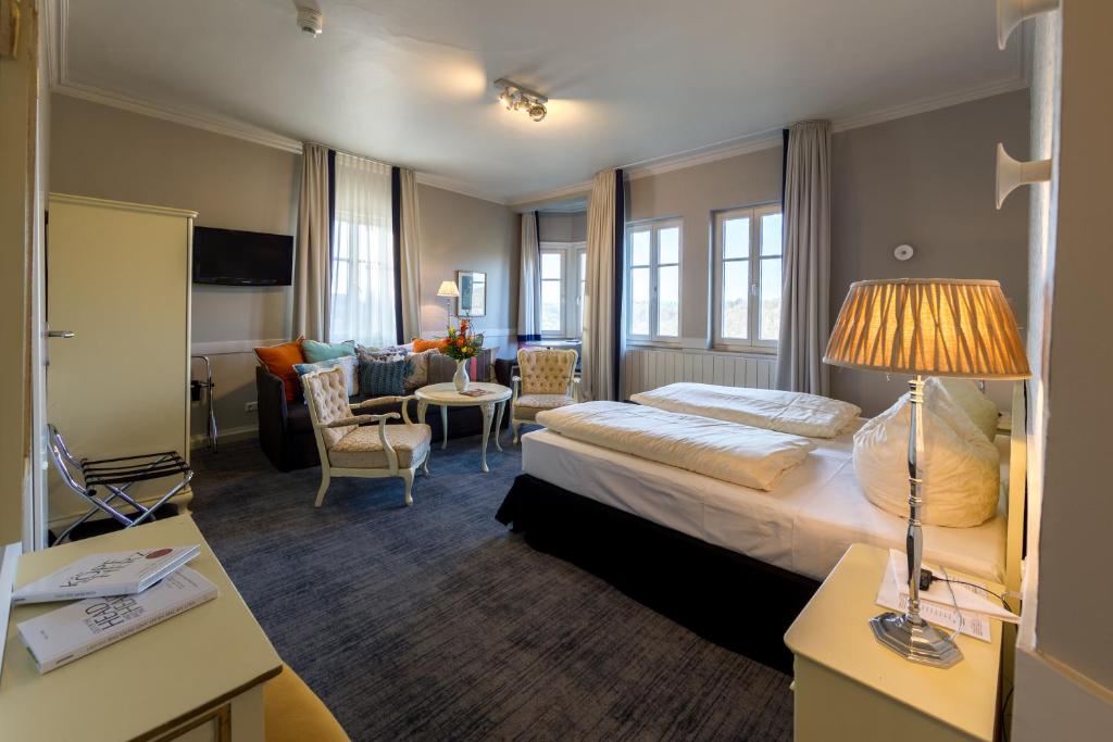 Historik Hotel Goldener Hirsch Rothenburg - Deluxe Tweepersoonskamer Met Uitzicht Op De Vallei