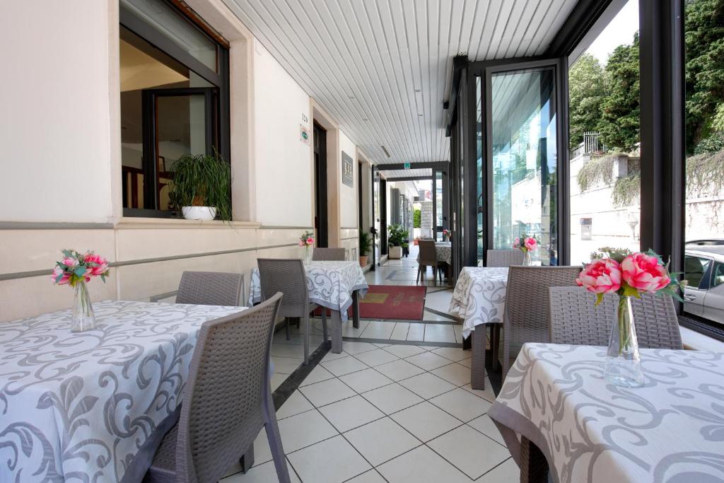 Posezení v ubytování Hotel Sollievo