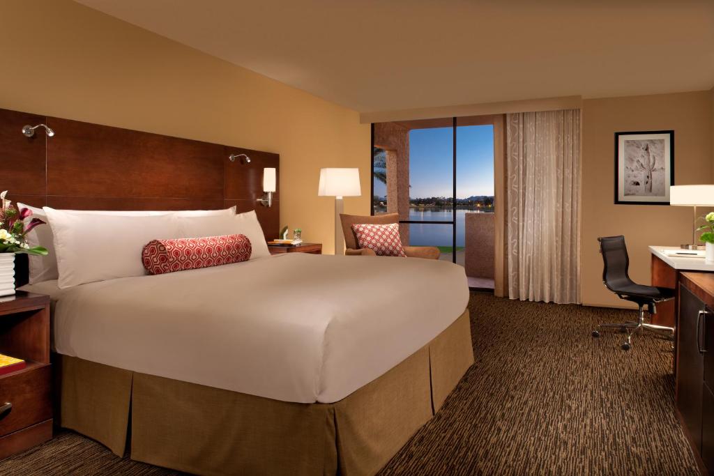 Postel nebo postele na pokoji v ubytování The McCormick Scottsdale