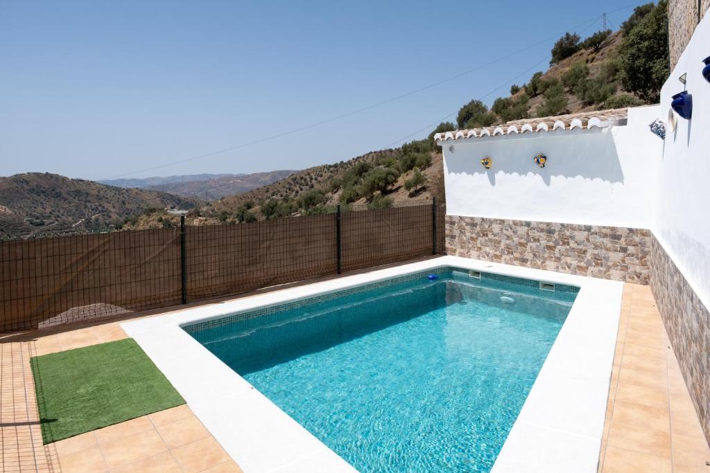 The swimming pool at or close to Casita T