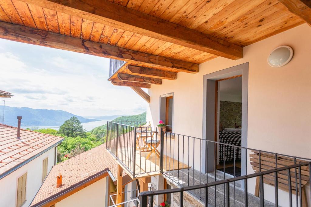 Nespecifikovaný výhled na hory nebo výhled na hory při pohledu z apartmánu