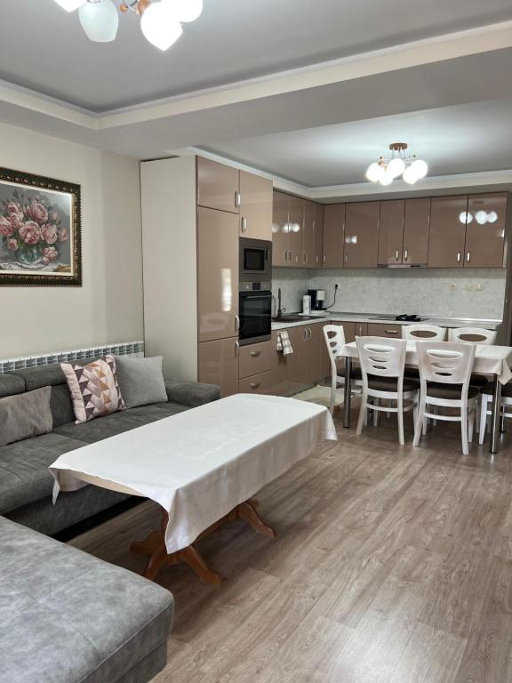 Guest House Tatiana /Къща за гости ТАТЯНА - Appartement Trois Chambres