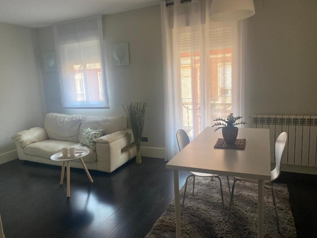 Posezení v ubytování Apartamentos Logroño centro, TIC TAC, wifi