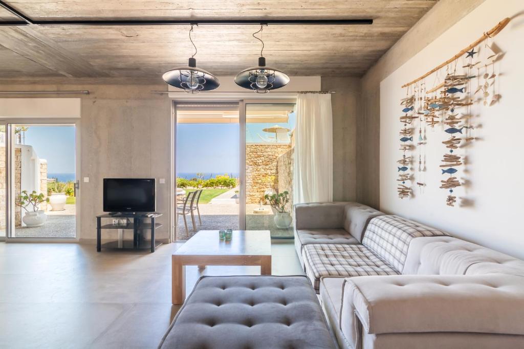 Posedenie v ubytovaní Premium SeaView Villa GG with Private Pool, Sauna and Gym
