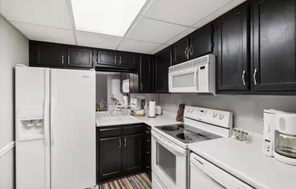 River Place Condos 307 2BD, Pigeon (updated prices 2024)