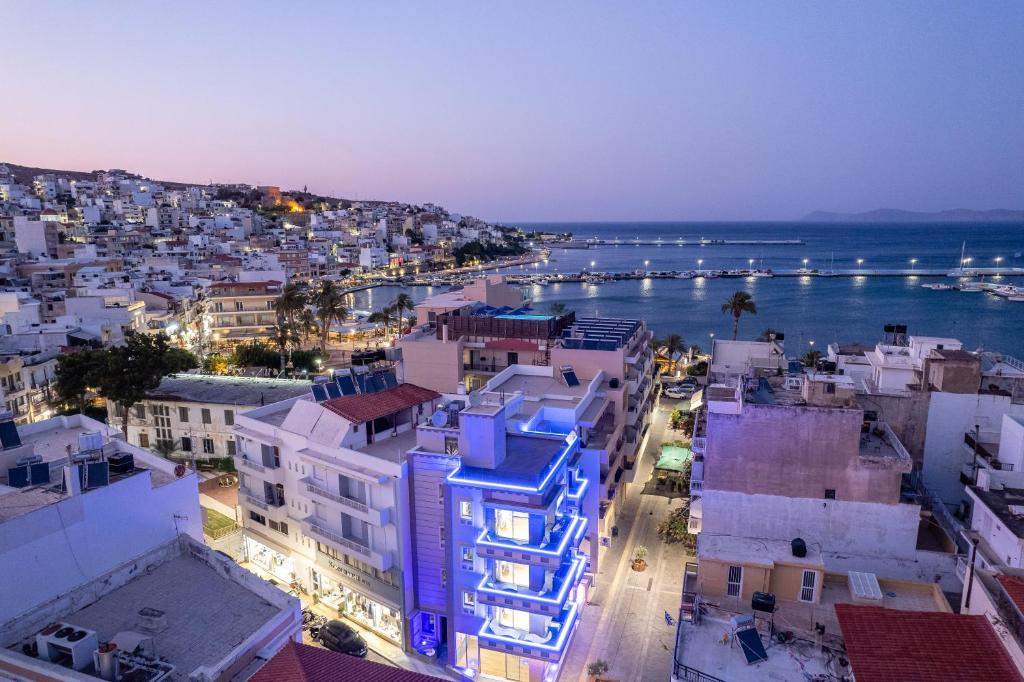 Nespecifikovaný výhled na destinaci Sitia nebo výhled na město při pohledu z apartmánu