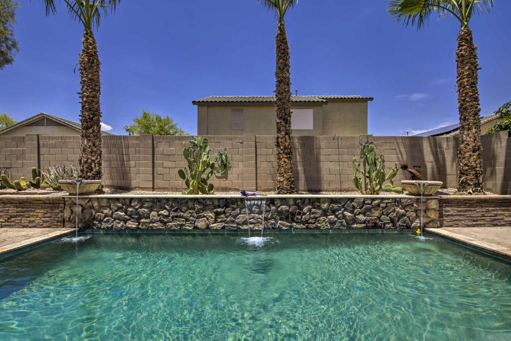 Chic Maricopa Getaway with Outdoor Oasis and Pool, Maricopa (updated