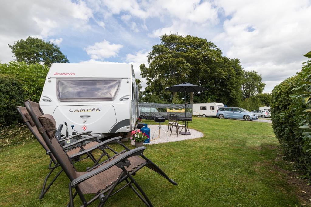 Zahrada ubytování Cosy Caravan on Luxury Campsite
