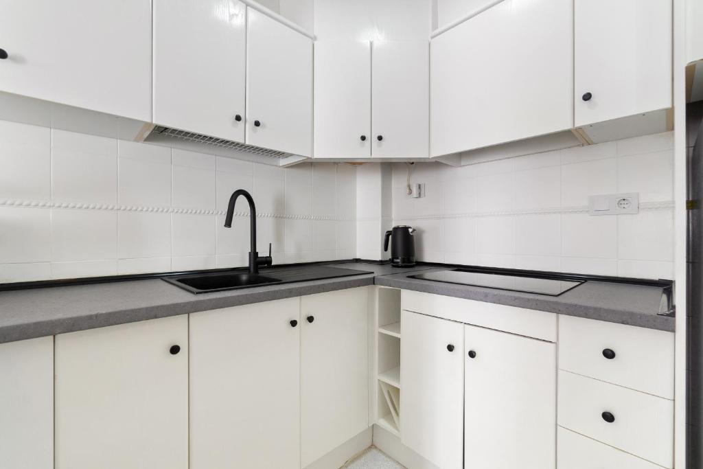 Kuchyň nebo kuchyňský kout v ubytování VILLA-CAPRICHO Dunas de la Mata 1