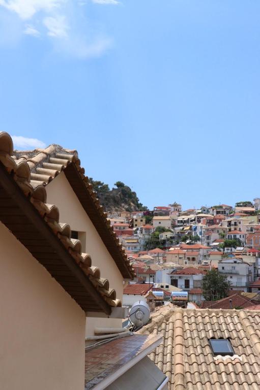 Výhľad na mesto Parga alebo výhľad na mesto priamo z apartmánu