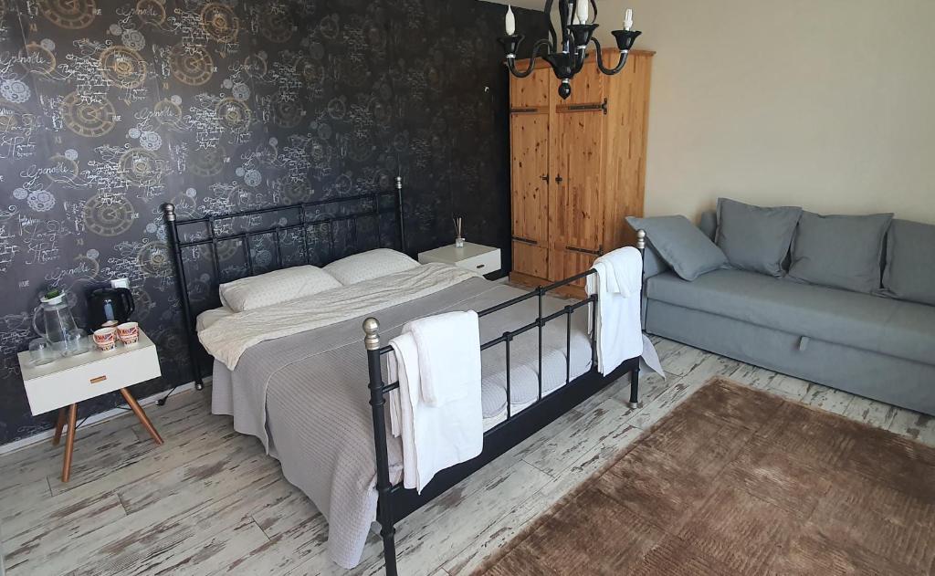Giường trong phòng chung tại Fİ SALDA