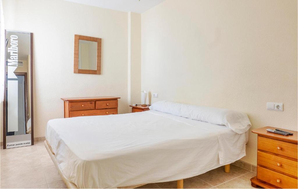 Nice apartment in Mareny Blau with 3 Bedrooms and Outdoor ...