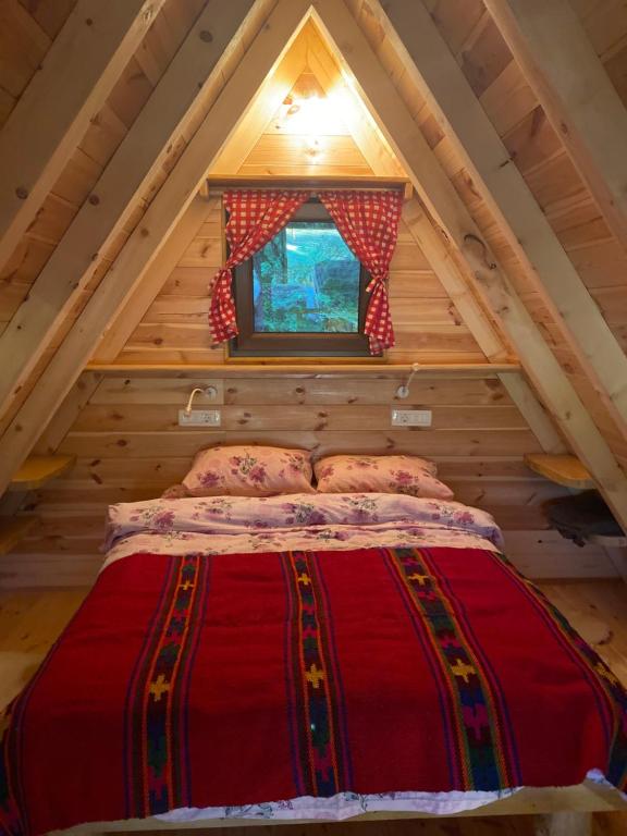 Voodi või voodid majutusasutuse Tara Place - Camp Rabrenovic toas