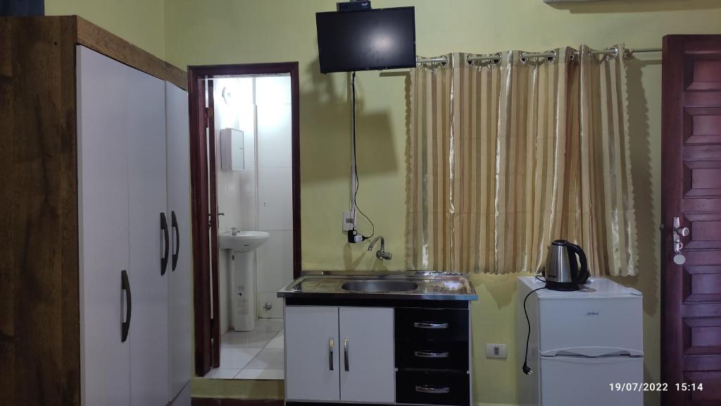 Kuchyň nebo kuchyňský kout v ubytování Hummingbird Hostel