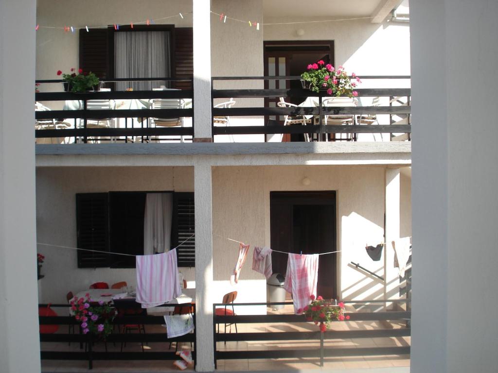Balkón nebo terasa v ubytování Apartments Jurlina