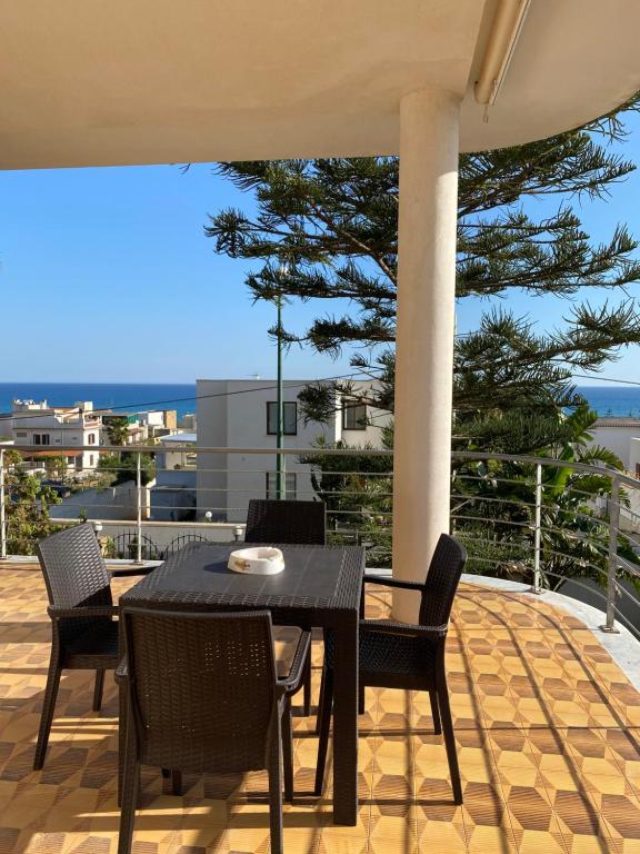 Sea View - Beautiful Terrace with BBQ - Apartamento De Una Habitación