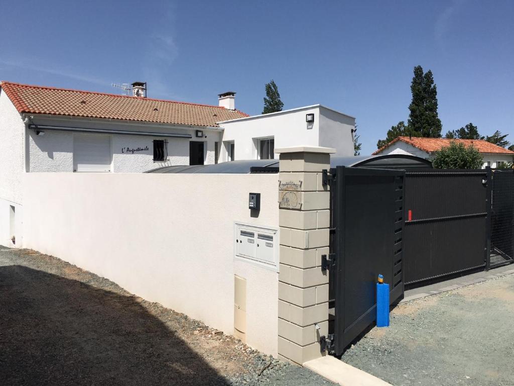 Budova, v ktorej sa dovolenkový dom nachádza