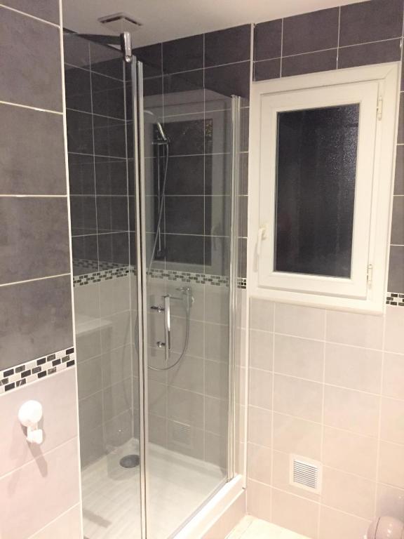 Kúpeľňa v ubytovaní L'Augustémile au bord de l'eau