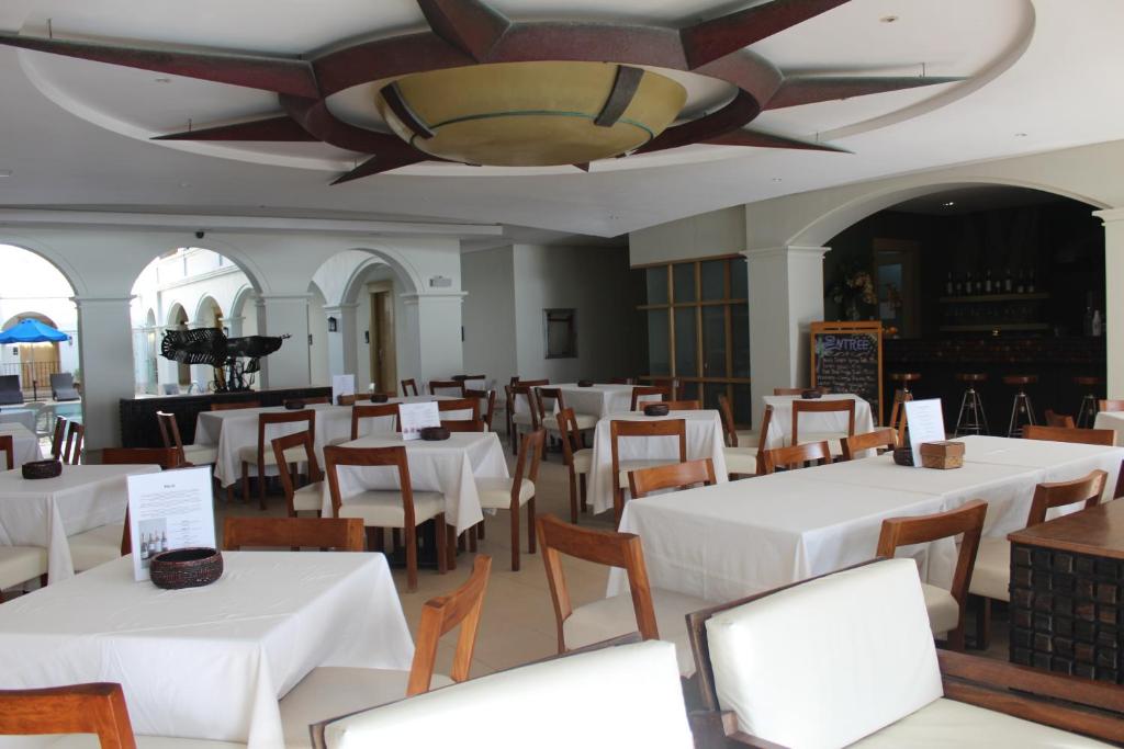 Restaurace v ubytování Boracay Sands Hotel