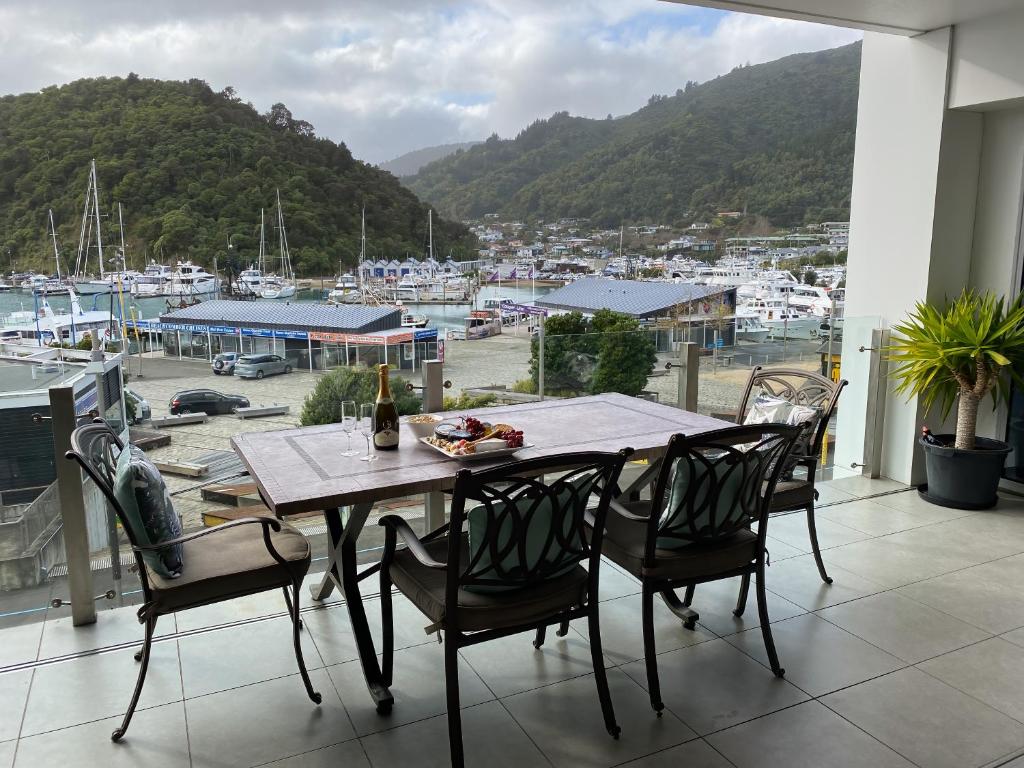 Oxley's Waterfront Apartment - Resim 8