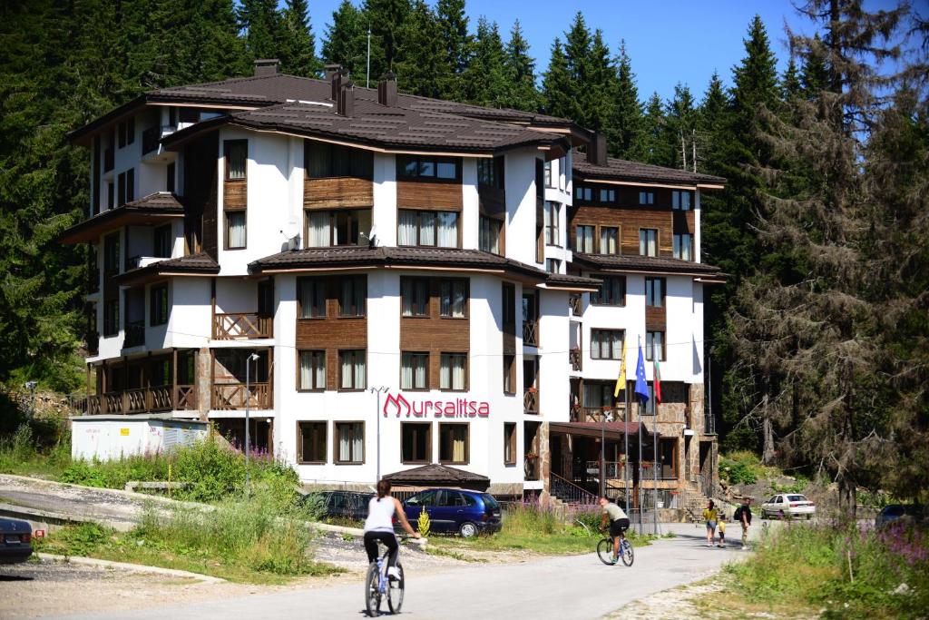 The building in which a szállodákat is located