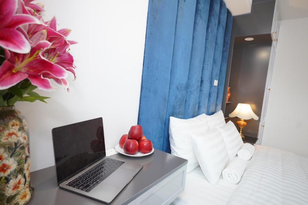 TV a/nebo společenská místnost v ubytování Hanoi Capital Premium Hotel