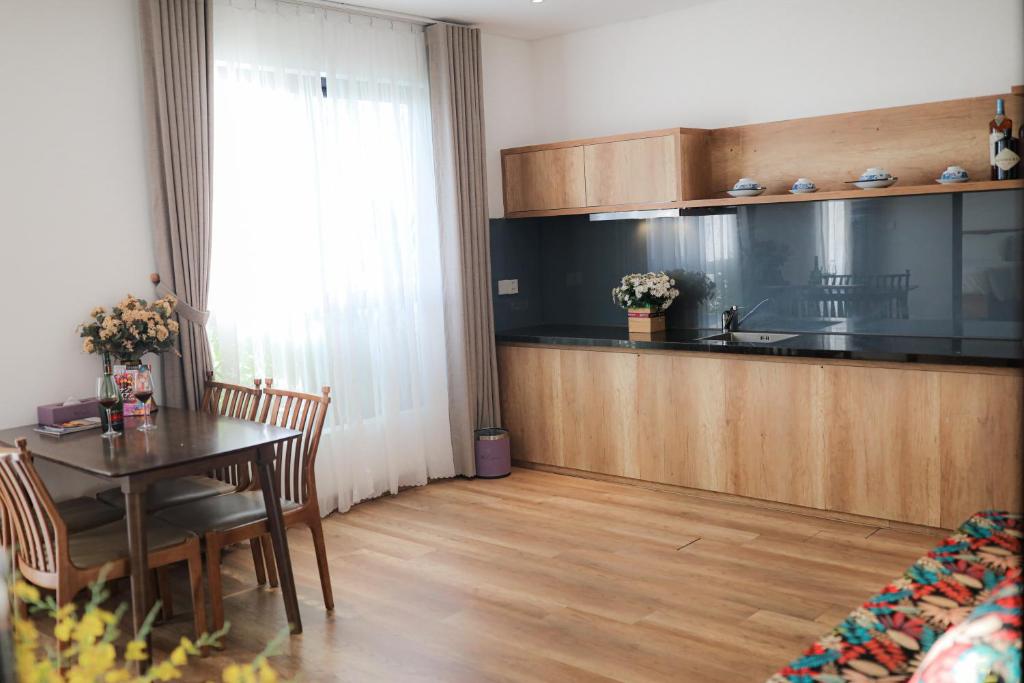 Nhà bếp/bếp nhỏ tại K House Apartment Danang Beach