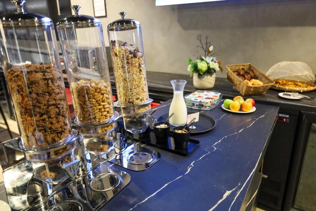 Microtel by Wyndham Wellington photo