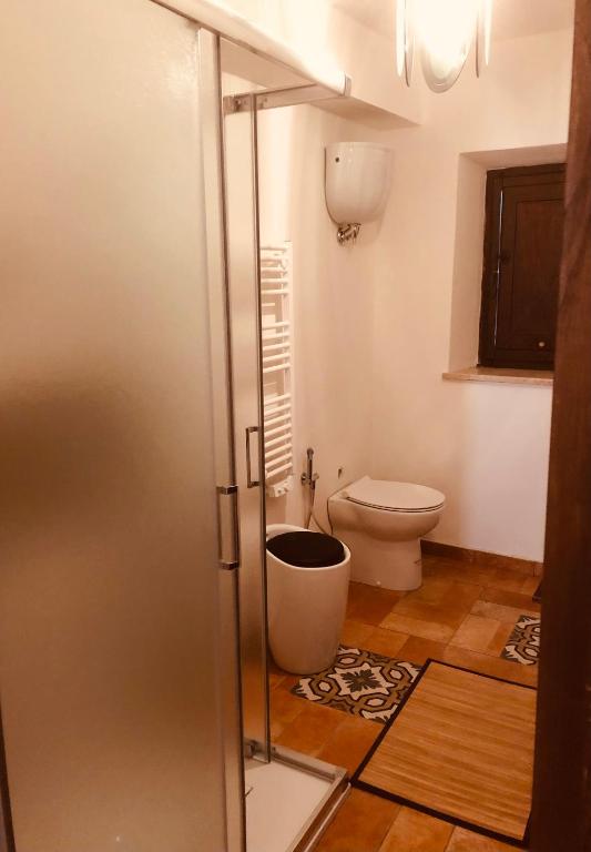 A bathroom at MEA CASA Toscana