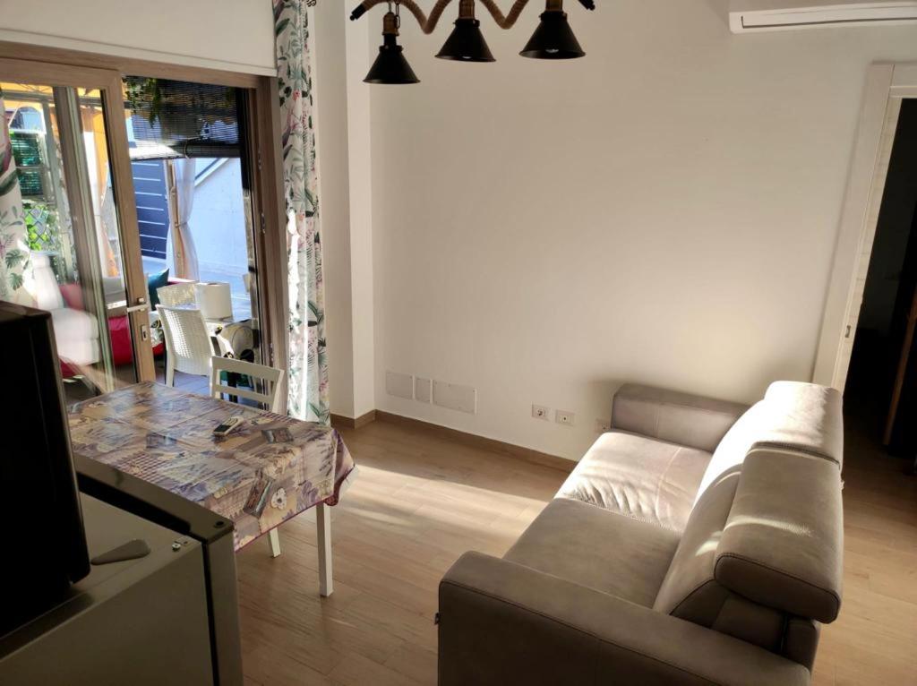 Posedenie v ubytovaní Tiny Green apartament in Rome - Magliana