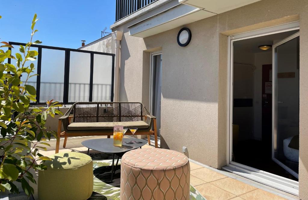 Séjours & Affaires Paris-Malakoff - Studio With Terrace