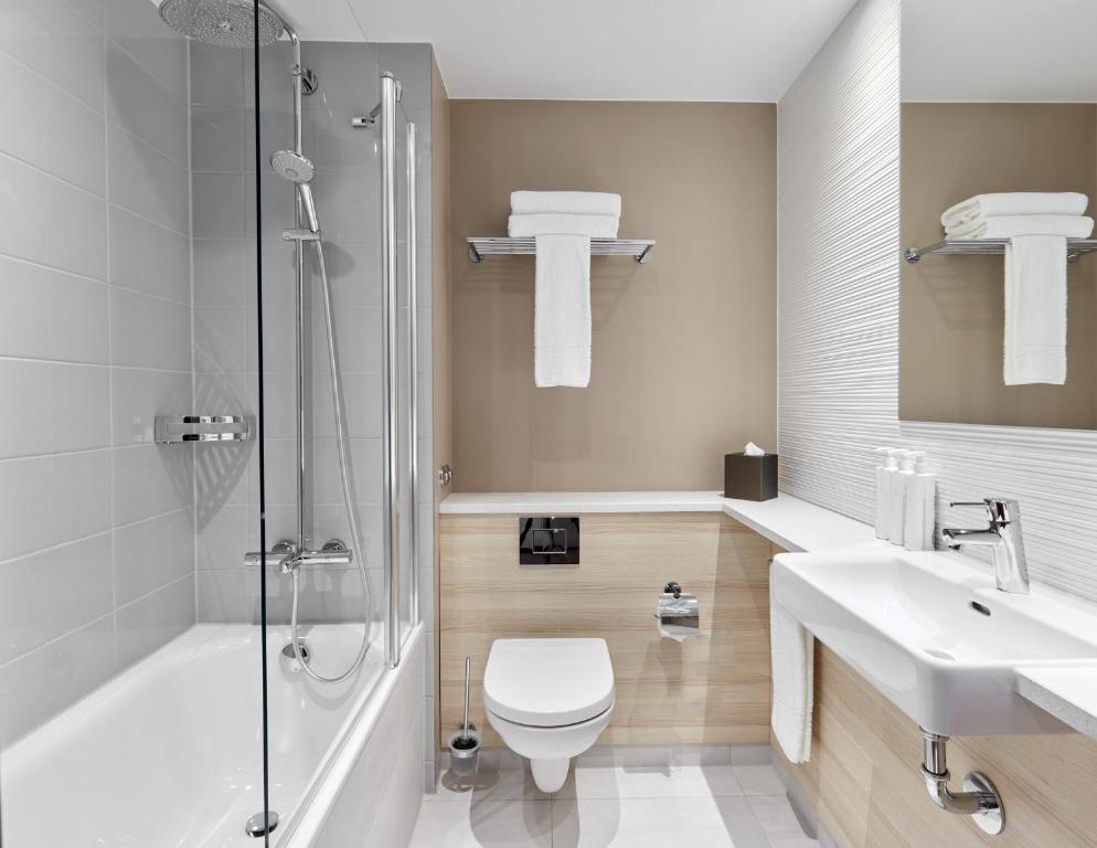 Crowne Plaza Hamburg-City Alster by IHG - Habitación Estándar Con Dos Camas Individuales
