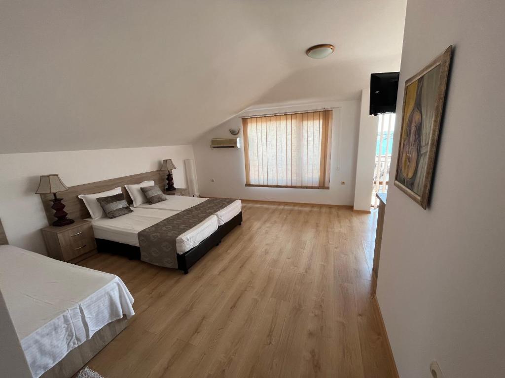 Time out - Triple Room