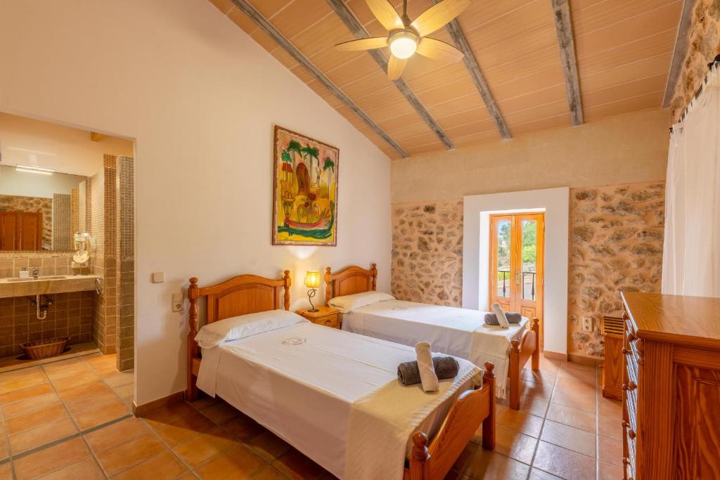 A bed or beds in a room at Manacor - 39698 Mallorca