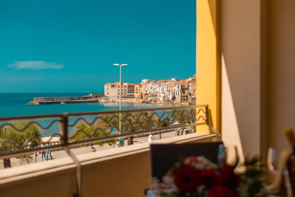 Nespecifikovaný výhled na moře nebo výhled na moře při pohledu z hotelu