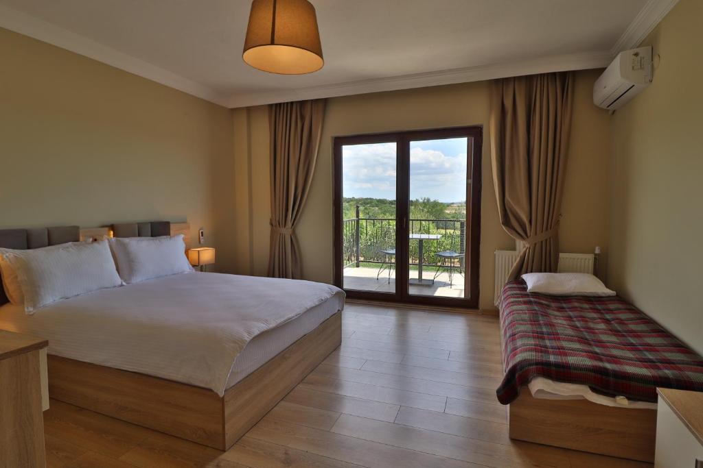 Dessera Vineyards Hotel - Chambre Double De Luxe Avec Balcon