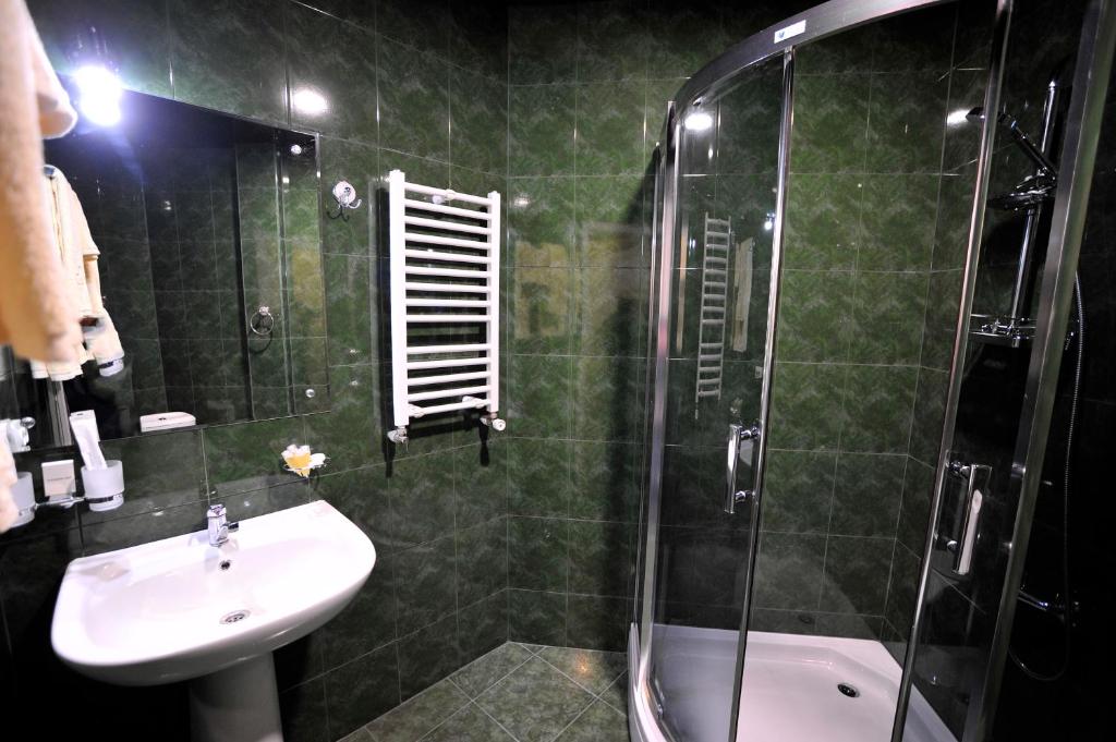Koupelna v ubytování ZP Hotel