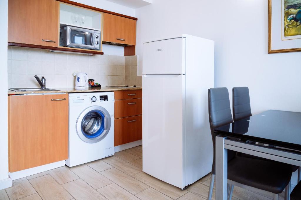 Almog Beach Apartments מגדלי חוף הכרמל חיפה - Apartamento Con Vista Al Mar