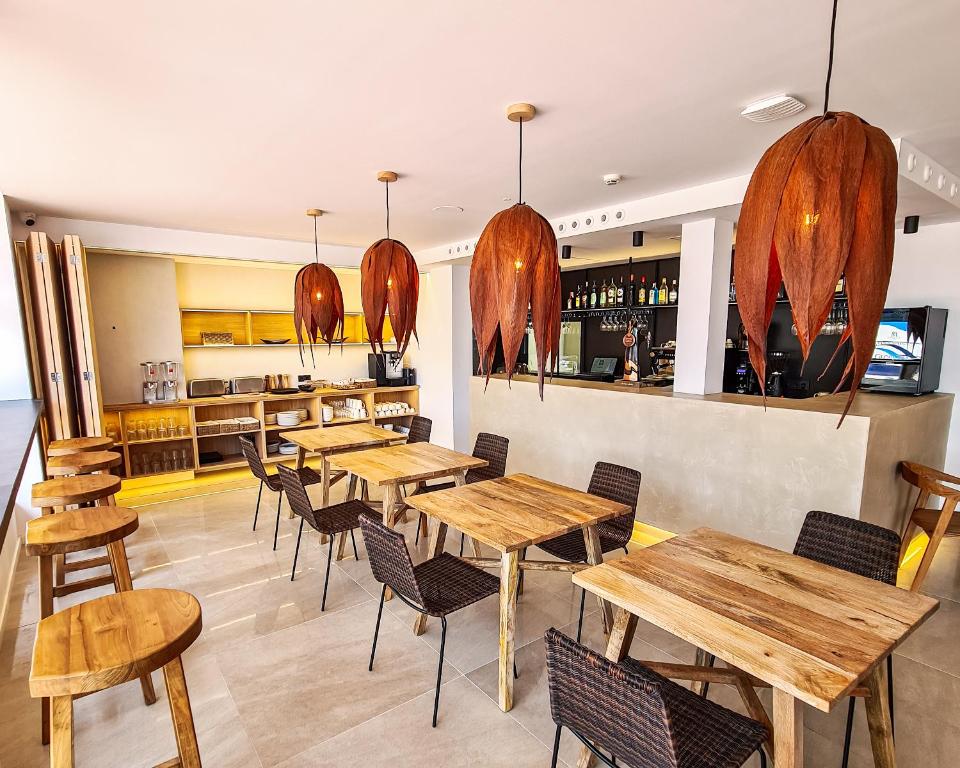 Posezení v ubytování S´Estancia Suites