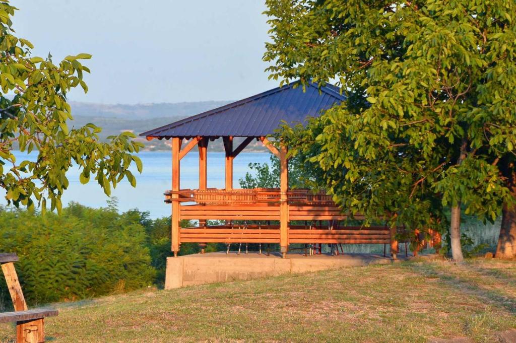 Loodusmaastik villa lähedal