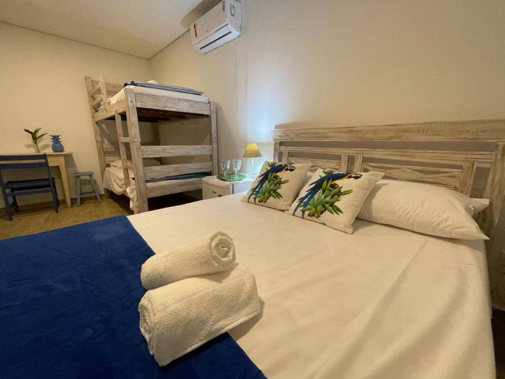 Santa Hospedaria Beach - Family Room With Bathroom