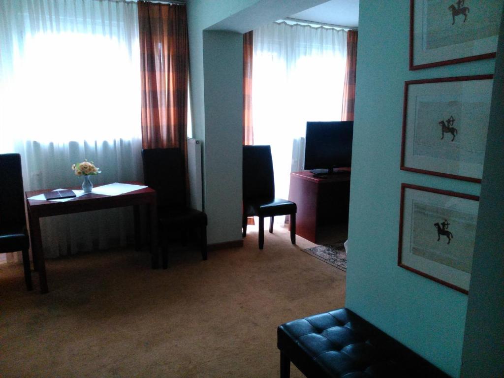 TV a/nebo společenská místnost v ubytování Hostel Refleks