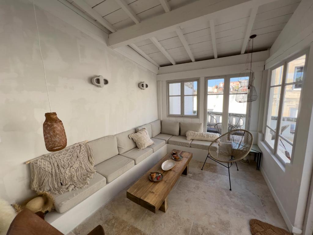 Posedenie v ubytovaní Penthouse Apartment with Large Terrace and Veranda