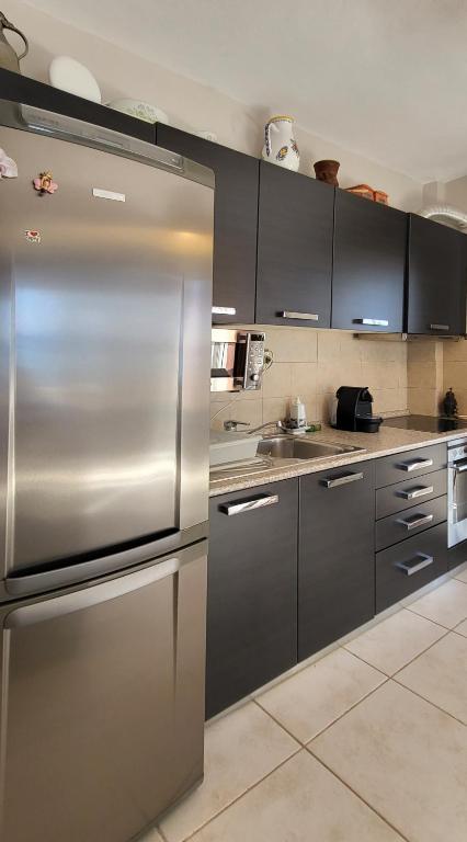 Kuchnia lub aneks kuchenny w obiekcie Evita Maisonette, Elegant Beachfront apt, Polychrono