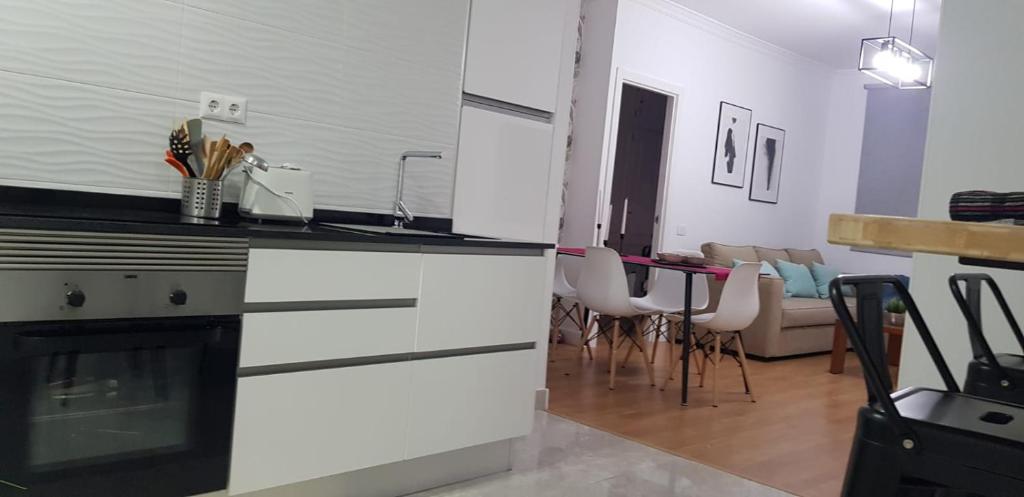Kuchyňa alebo kuchynka v ubytovaní Apartamento cerca de la Playa de Las Canteras