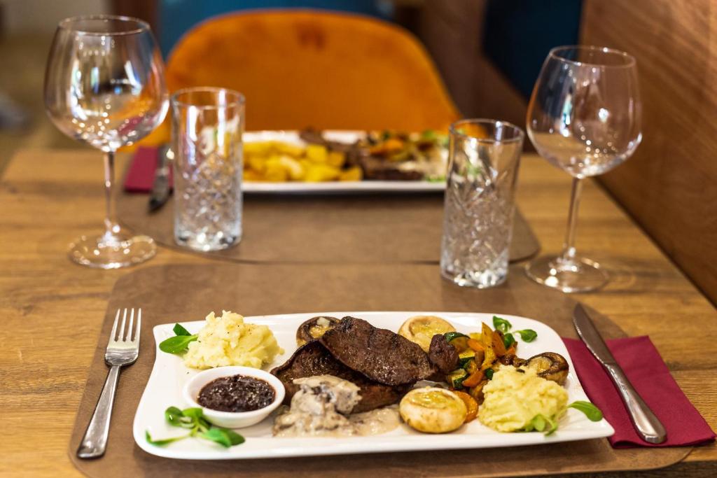 Grand Lakes Rooms - 3