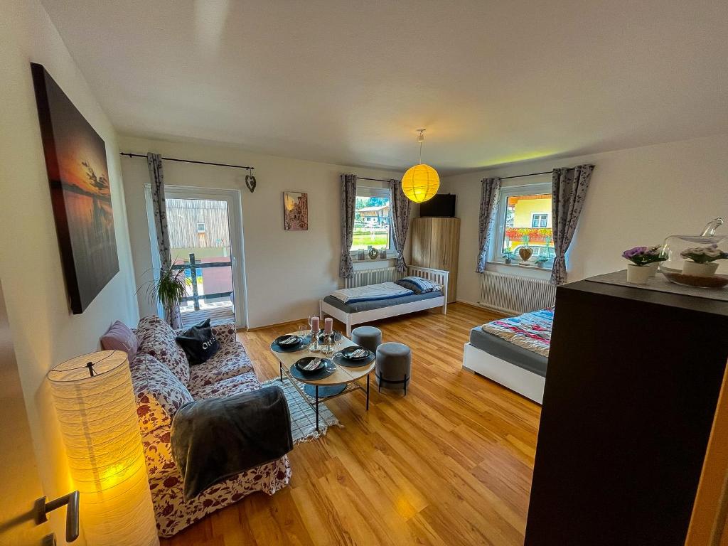 Posedenie v ubytovaní Ottl's Appartements mit Kreischbergblick