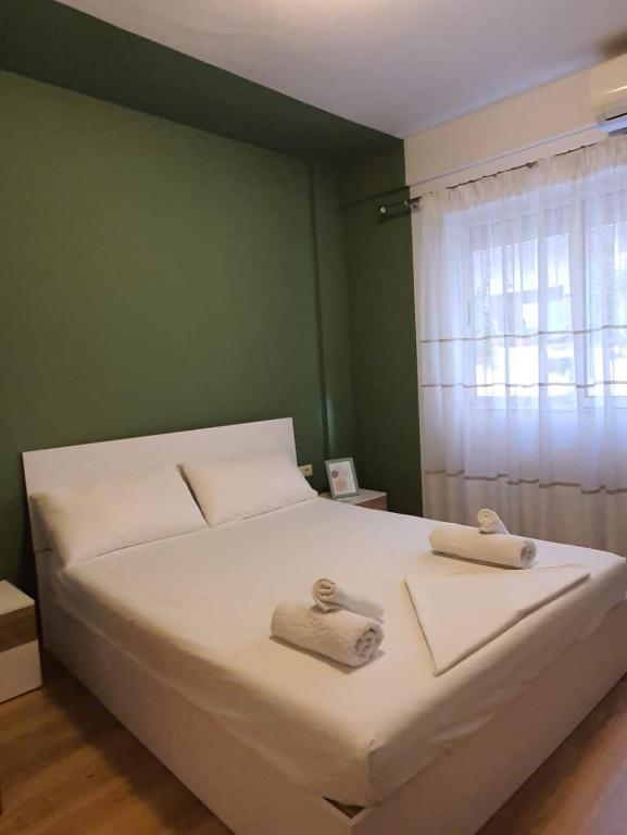 HERIS'S APARTMENT - Image 2